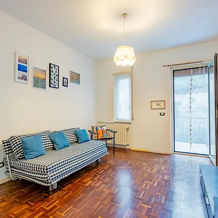 Balcony Flat Near The Center By Wonderful Italy شقة