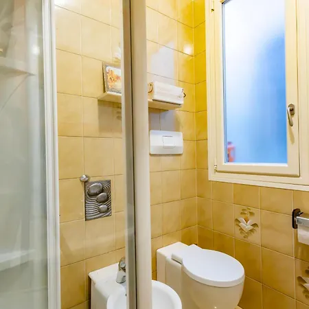 Balcony Flat Near The Center By Wonderful Italy شقة سانريمو
